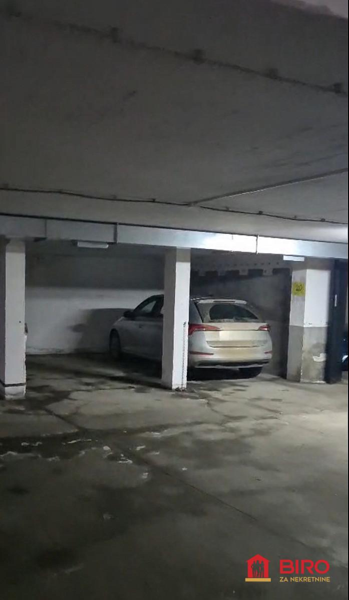 lokal - NOVI SAD - BULEVAR - 9000073