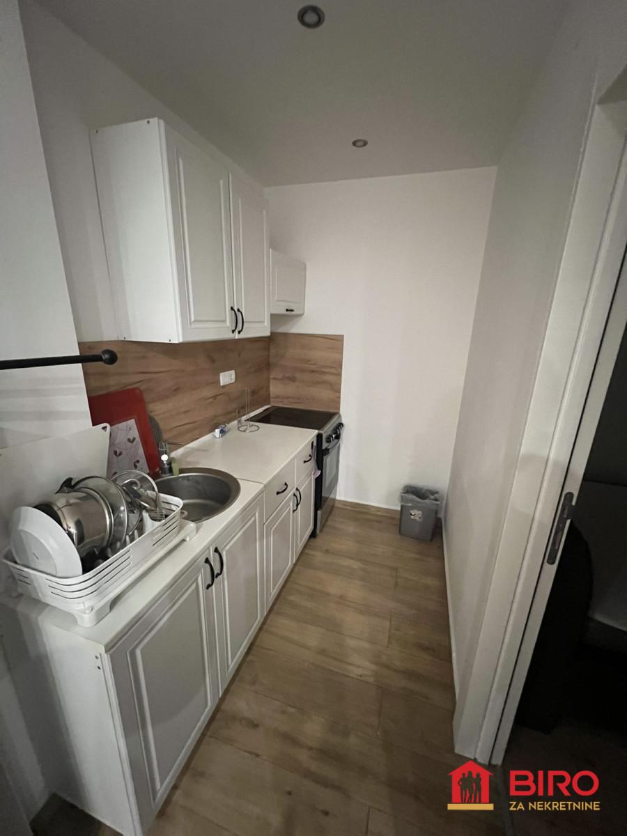 lokal - NOVI SAD - LIMAN 4 - 9102185