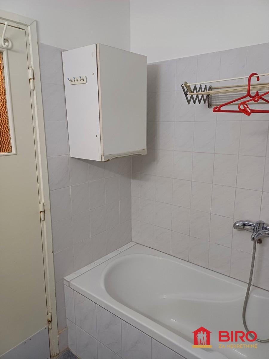lokal - NOVI SAD - LIMAN 1 - 9102498