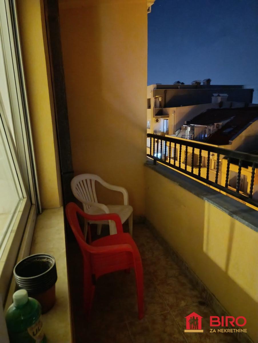 lokal - NOVI SAD - SOCIJALNO - 9102531