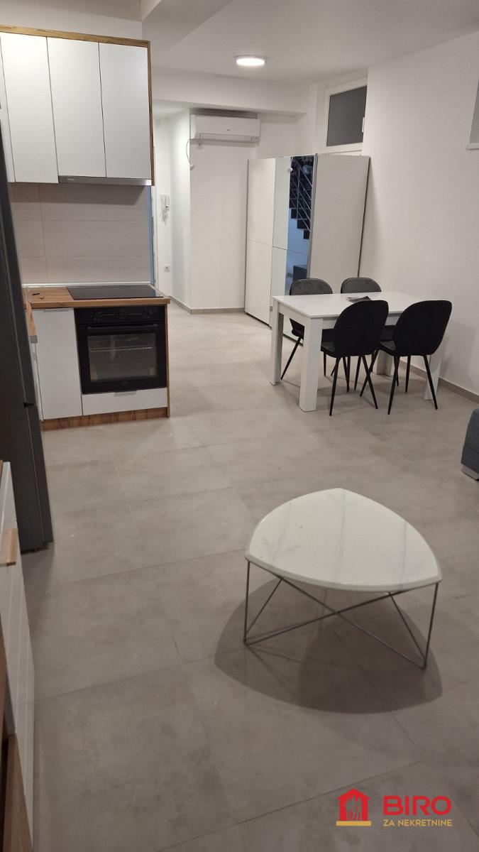 lokal - NOVI SAD - TELEP - 9102571
