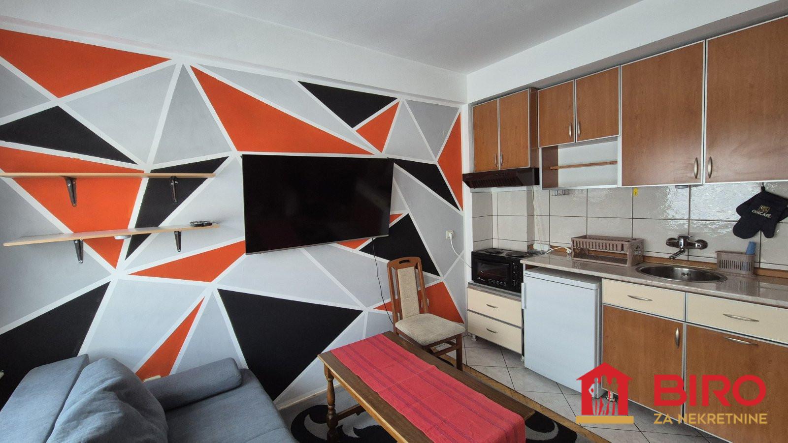 lokal - NOVI SAD - CENTAR - 9102670
