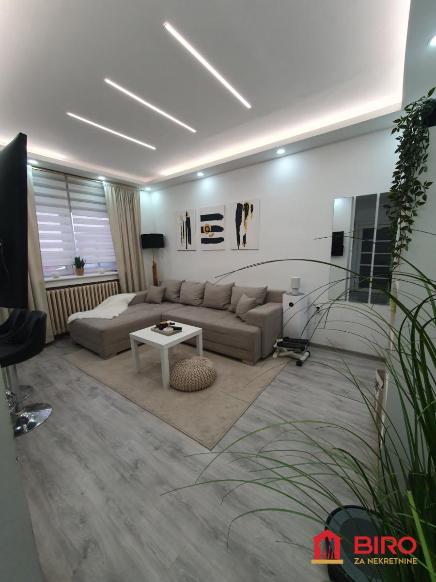 kuća - NOVI SAD - SALAJKA - 3000889