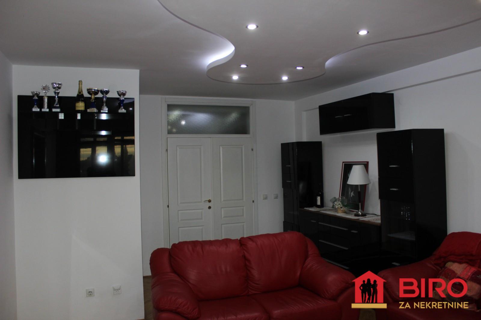 stan NOVI SAD - BULEVAR - 1006147