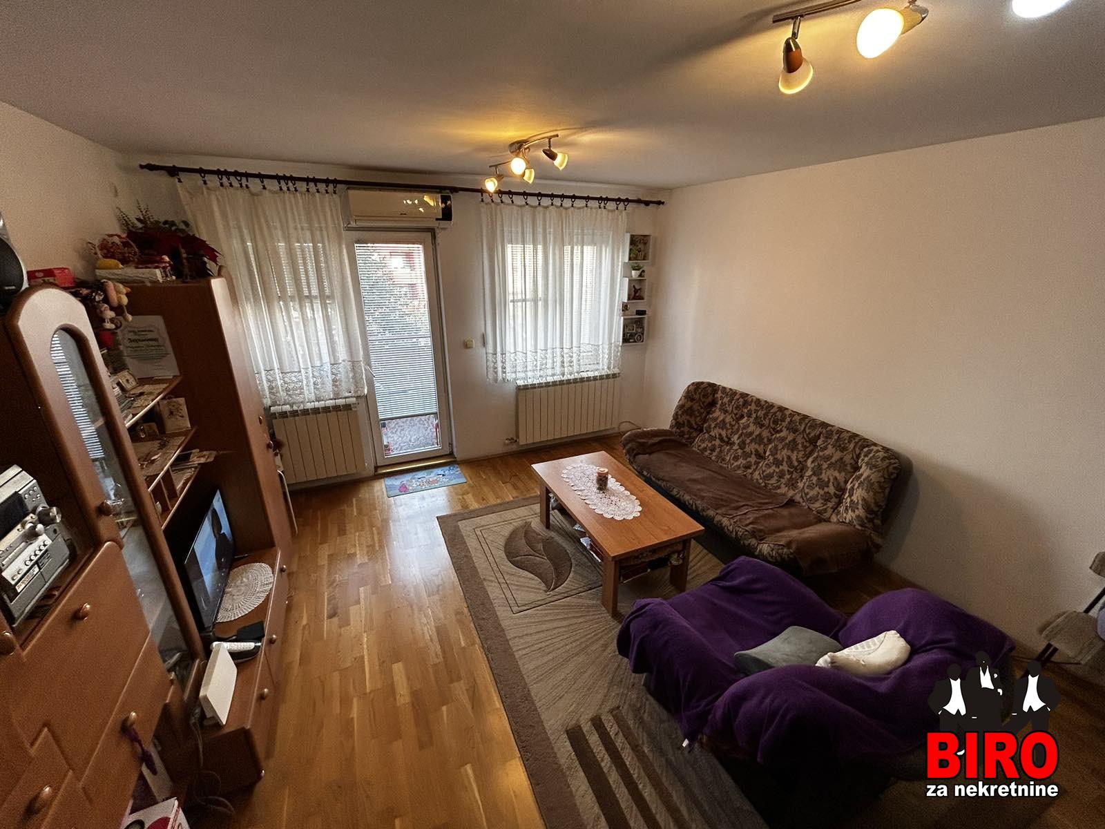 stan NOVI SAD - NOVA DETELINARA - 1008355