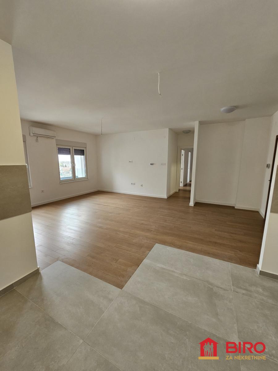 stan NOVI SAD - SALAJKA - 1009514