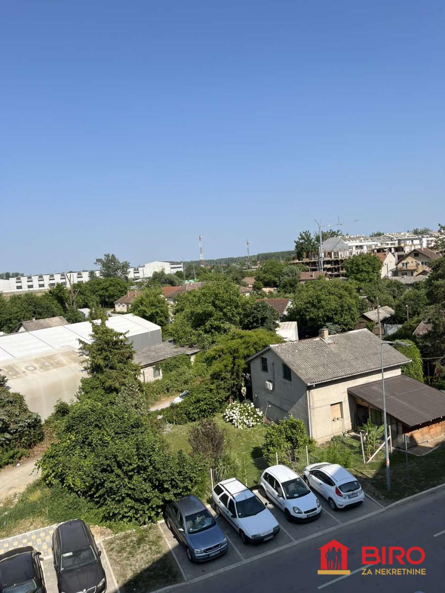 stan NOVI SAD - PETROVARADIN - 1010419