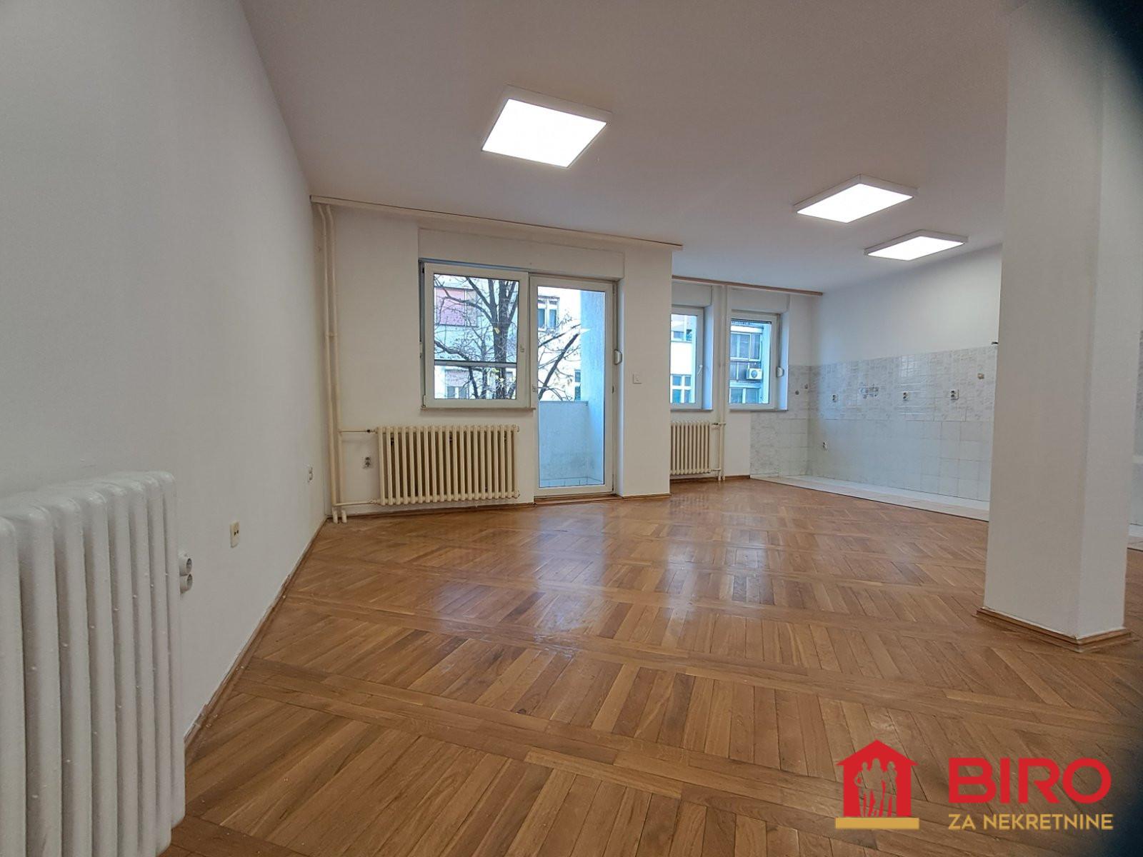 stan NOVI SAD - CENTAR - 1011282