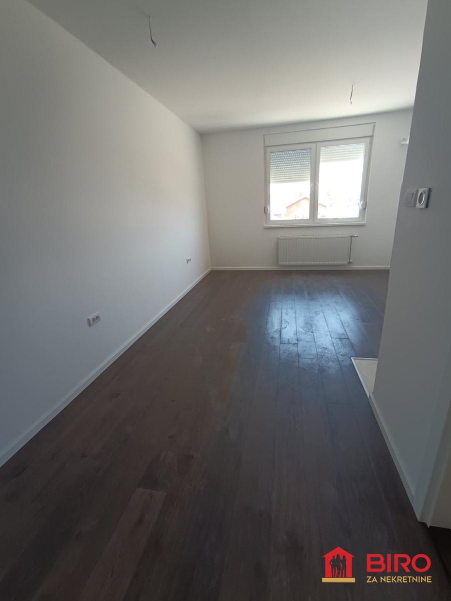 stan NOVI SAD - VETERNIČKA RAMPA - 1012133