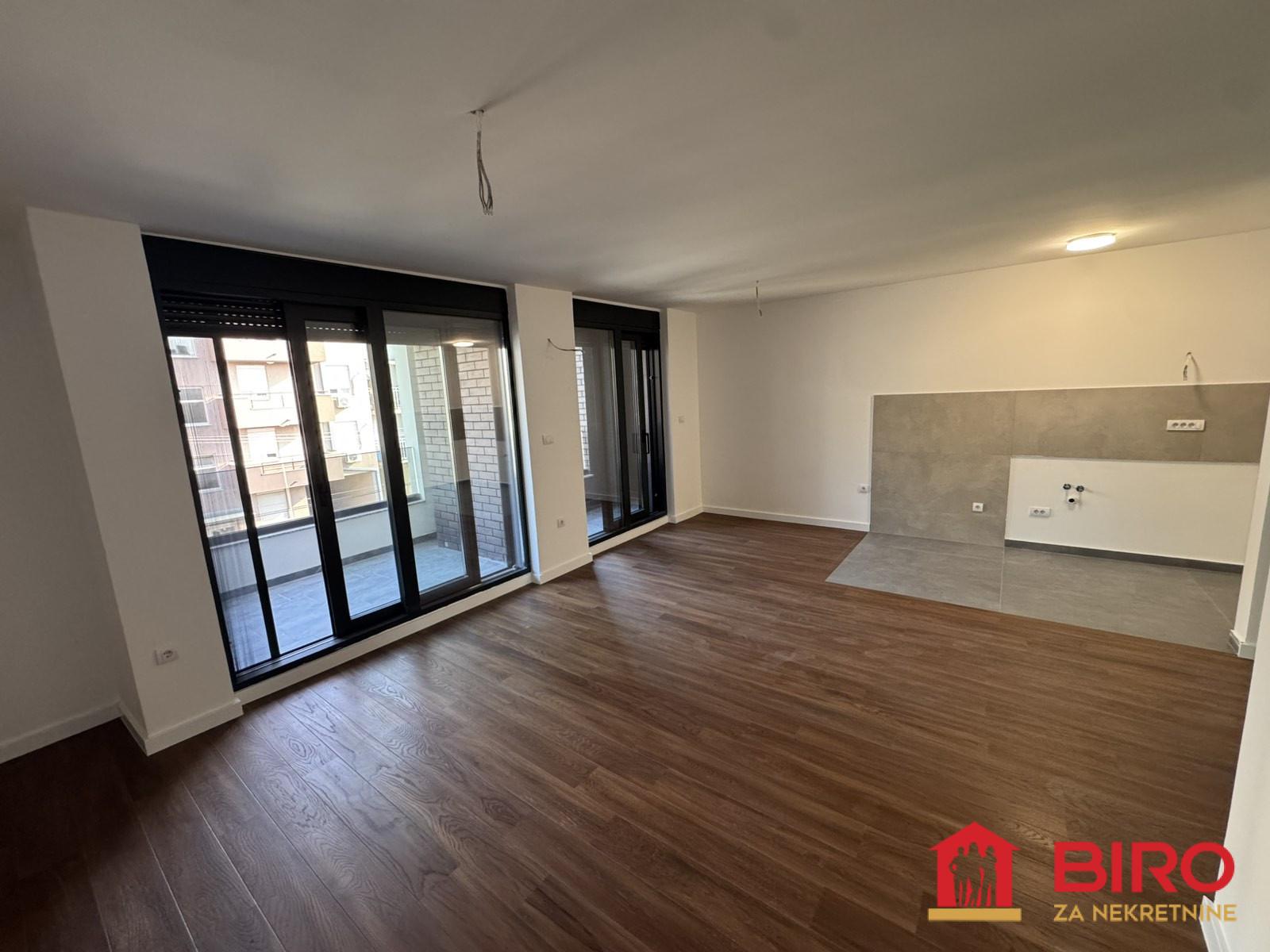 stan NOVI SAD - BULEVAR EVROPE - 1012445