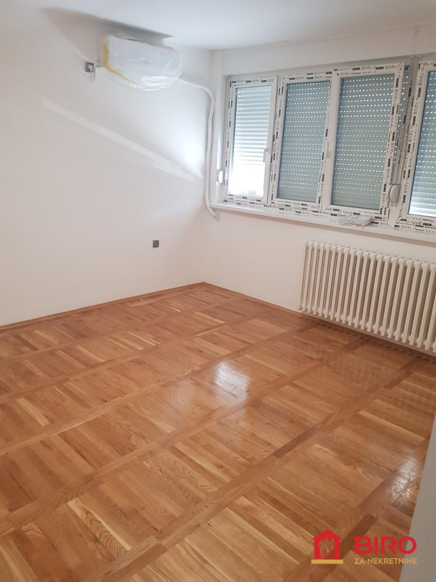 stan NOVI SAD - FUTOŠKA - 1012496